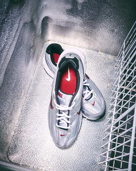 Deichmann Revitalises the Nike Initiator with EXPECT THE UNEXPECTED